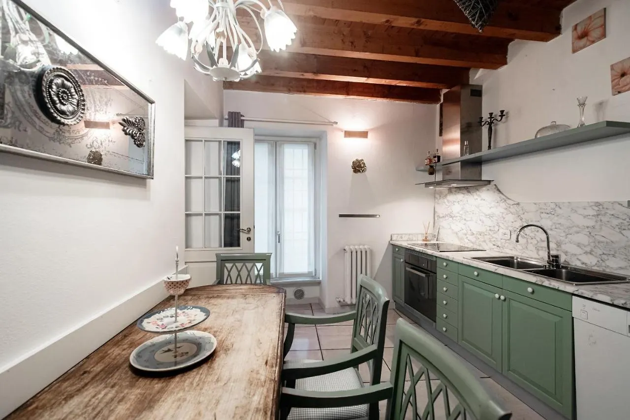 Domus Bella - By Myhomeincomo Italy